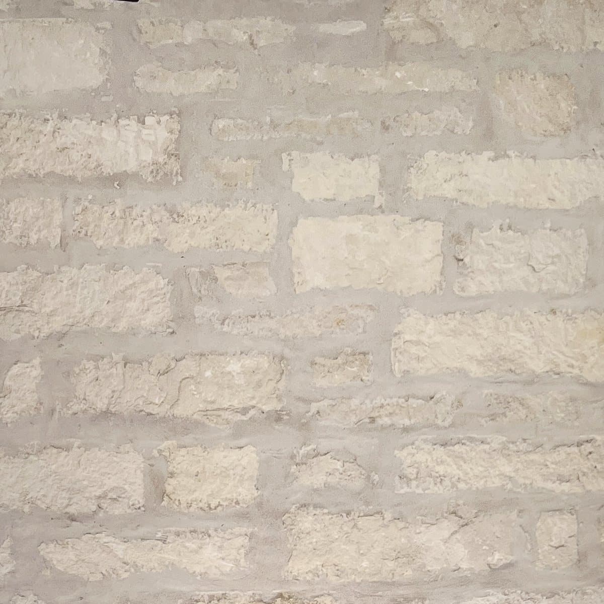 Chopped limestone coursing